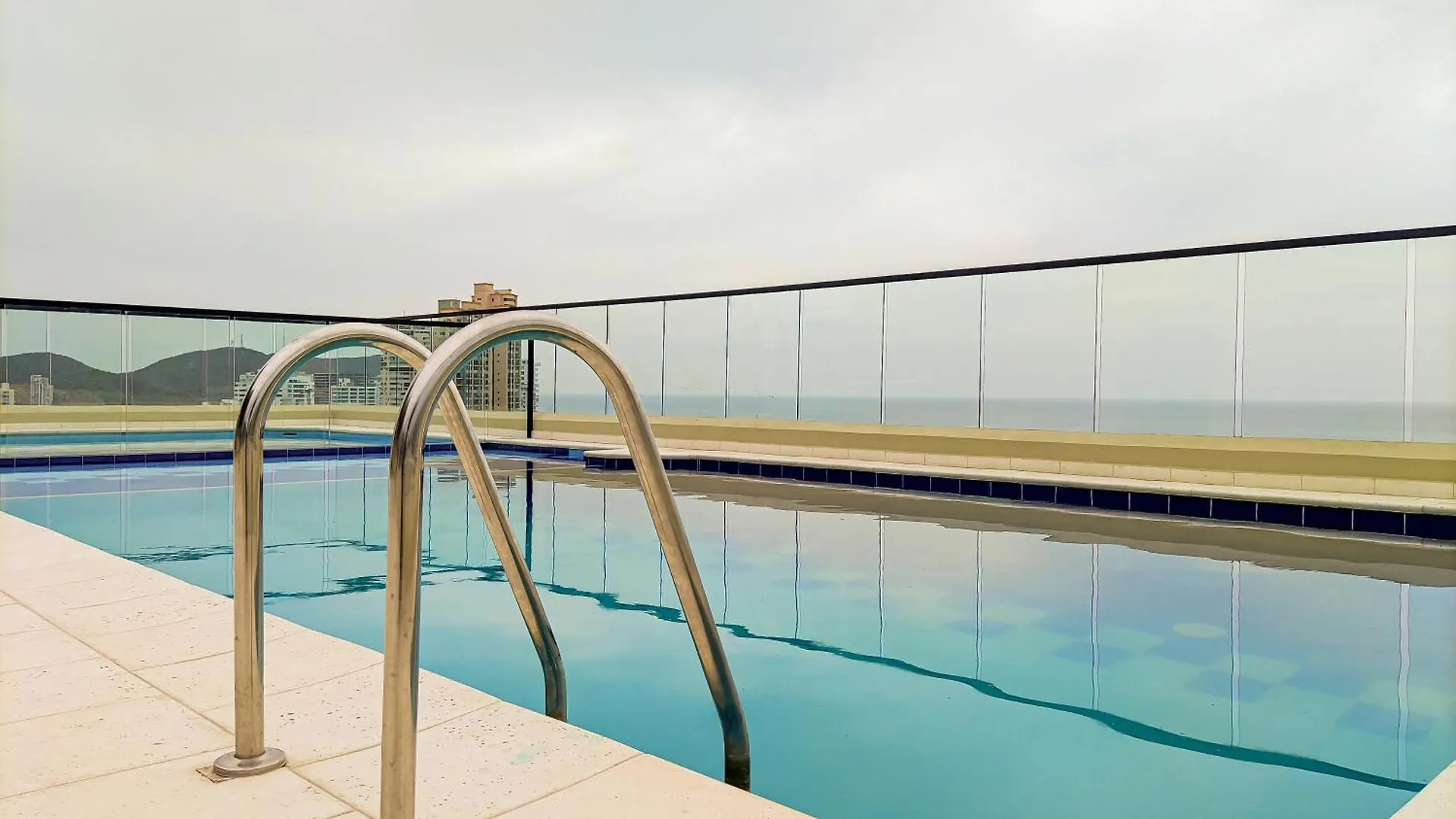 Apartamento Vista Al Mar, Piscina, Jacuzzi Lovely Santa Marta  0*, Santa Marta (Magdalena)